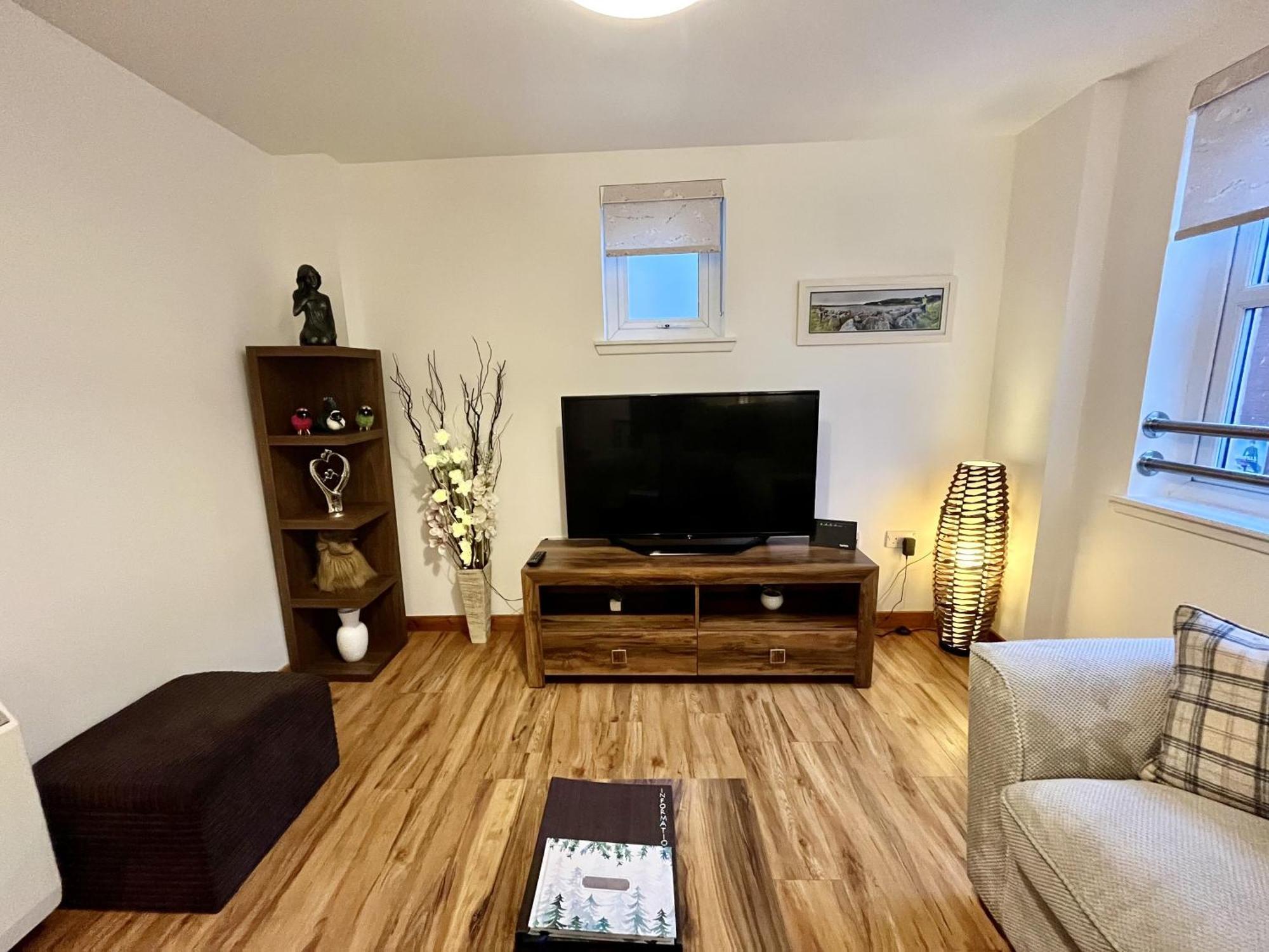 La Scala Inverness City Apartment Bagian luar foto